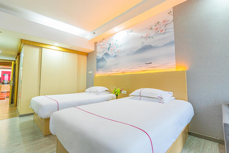 Bedroom 15