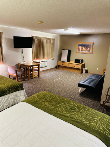 Others 4, Arlington Inn, Kingsbury