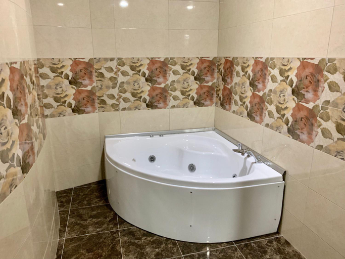Bathroom 9