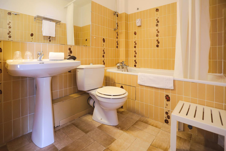 Bathroom 3, Hotel Le Cheval Blanc, Deux-Sèvres