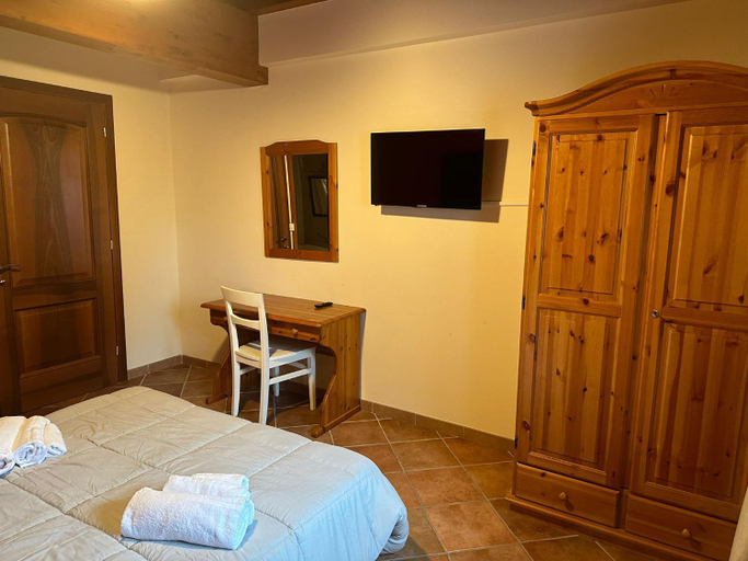 Bedroom 8