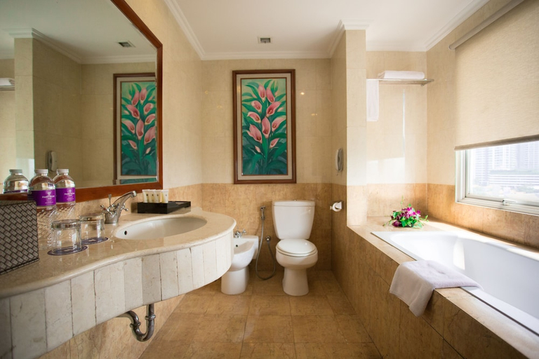 Bathroom 4, Park Regis Arion Kemang, South Jakarta