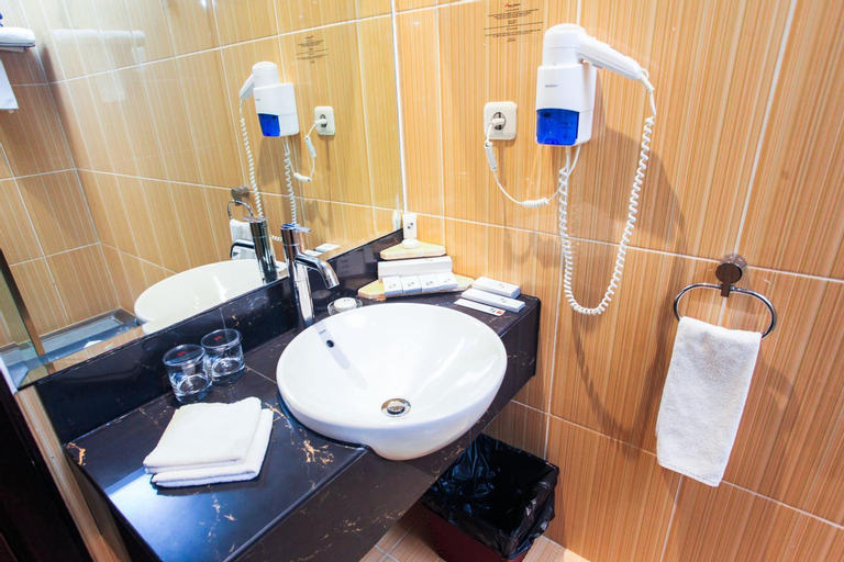 Bathroom 6
