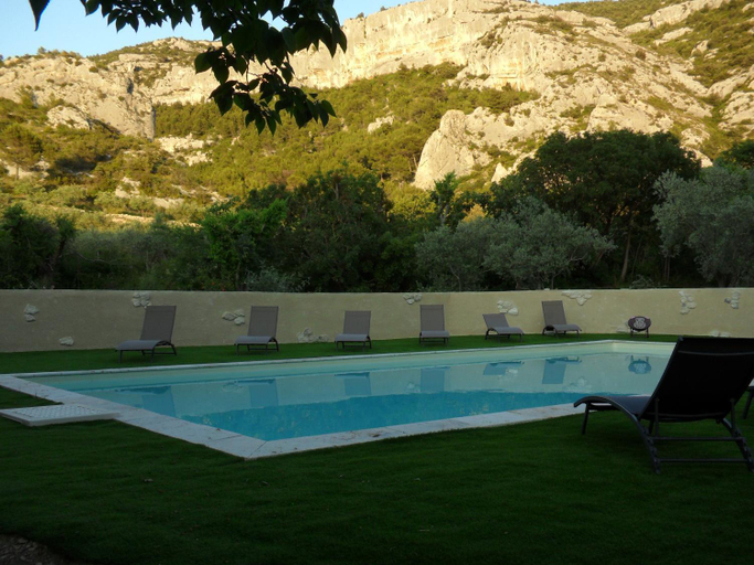 Others 2, Bastide De La Lezardiere, Vaucluse