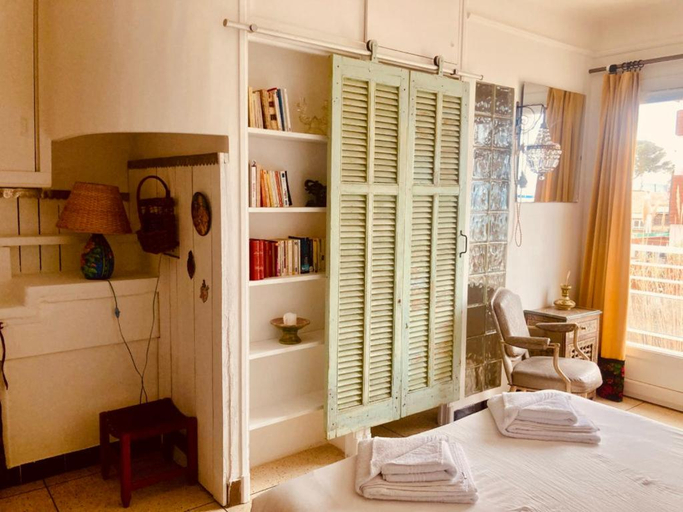 Bedroom 4, Hotel Lido Beach, Var