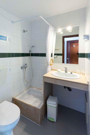 Bathroom 4, Villa Marquez Apartments, Vila Real de Santo António