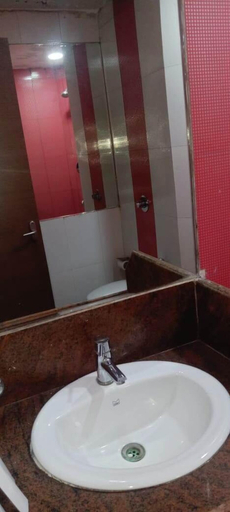 Bathroom, Hotel Grand Samdareeya - Jabalpur, Jabalpur
