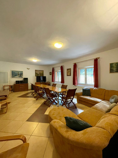Others 2, Casa Fenyves Vendeghaz, Baile Tusnad