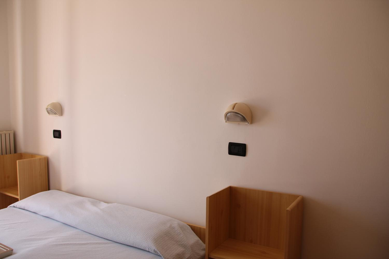 Bedroom 15