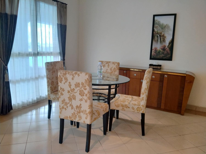 Dining Room 4