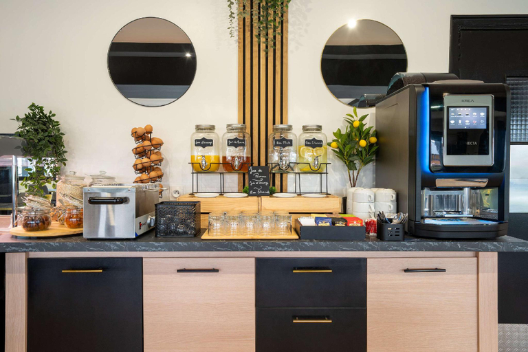 Food & Drinks 5, Sure Hotel by Best Western Rouvignies Valenciennes, Nord