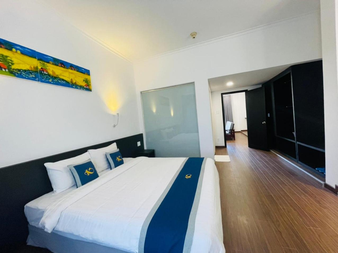 Bedroom 12