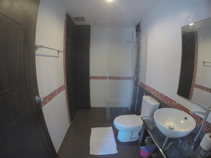 Bathroom 3, Benjamas Place, Phuket Island