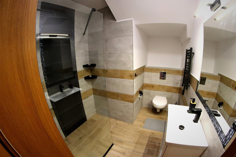 Bathroom 2, Gorska Enklawa Stara Morawa, Kłodzko