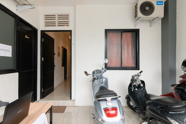 Others 4, RedDoorz @ Flamboyan Harapan Indah, Bekasi