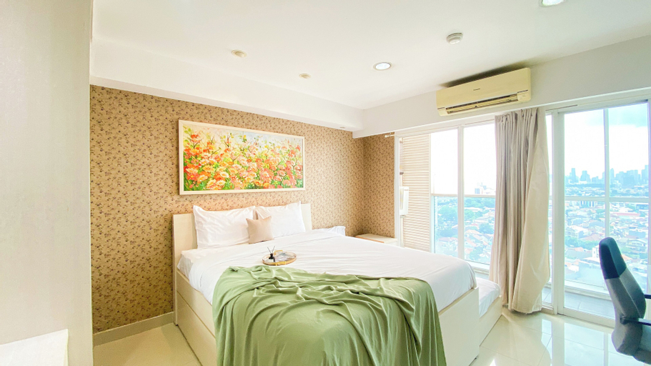 Great City View Studio At Tamansari The Hive Apartment, East Jakarta