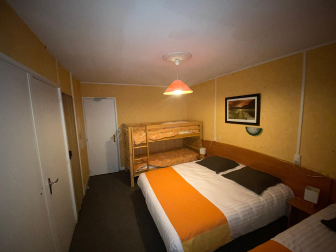 Bedroom 5
