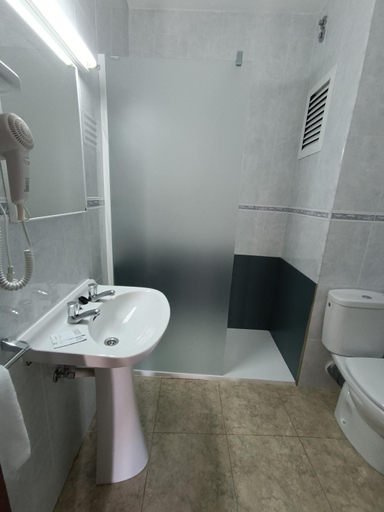 Bathroom 5, Hostal Horizonte, Baleares