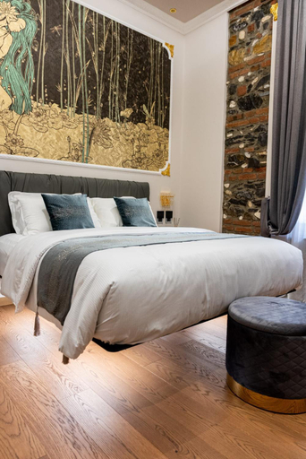 Bedroom 13