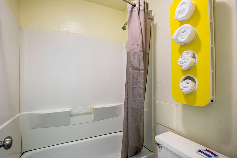 Bathroom 4, Motel 6 Madisonville, TX, Madison