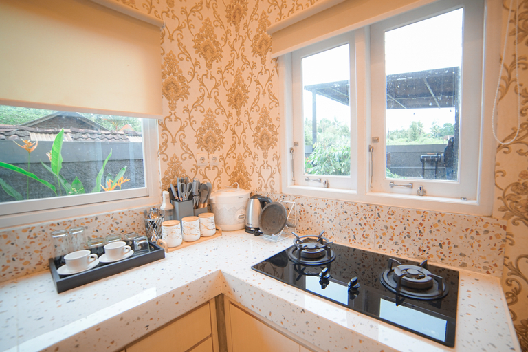 Dining Room 7