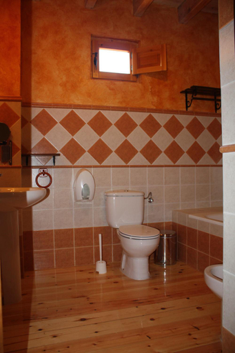 Bathroom 4, El Jardín de la Huerta, León