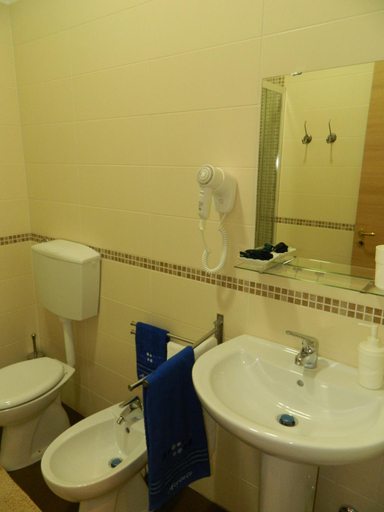 Bathroom 3, Bed & Breakfast Travellers, Napoli