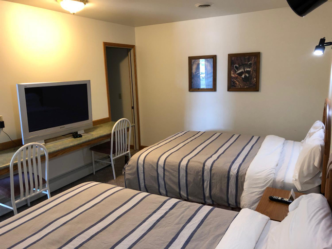 Others 4, Village Inn Motel, Alger