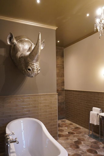 Bathroom 8