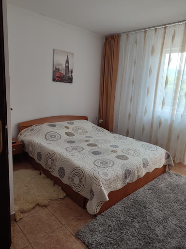 Others 5, Casa Irilen, Manastirea Humorului