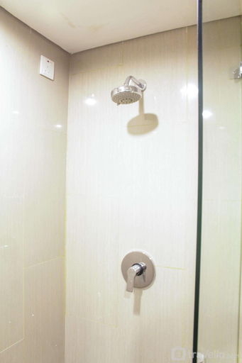 Modern 1BR Apartment at H Residence By Travelio, East Jakarta