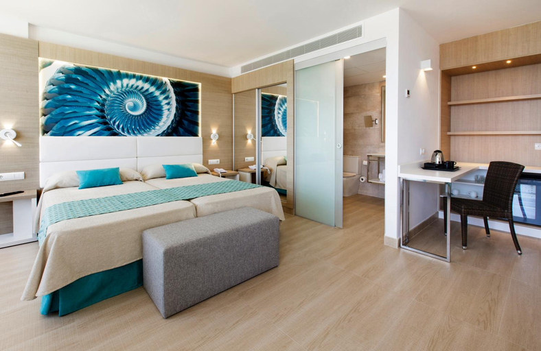 Bedroom 3, Marvell Club Hotel & Apartments, Baleares