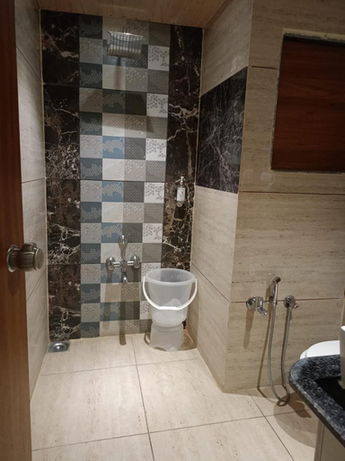 Bathroom 4, Lords Eco Inn Ambaji, Banas Kantha