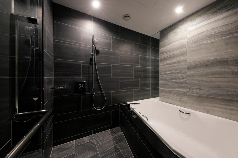 Bathroom 13