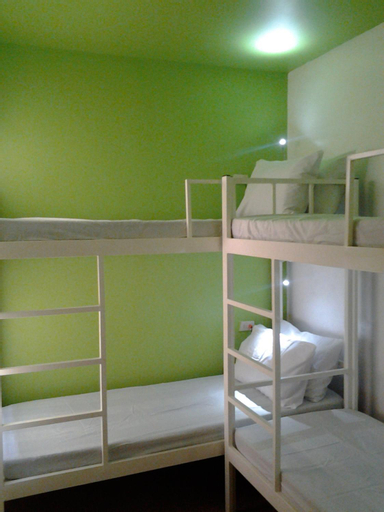 Bedroom 27
