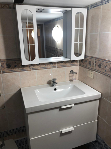 Bathroom 11
