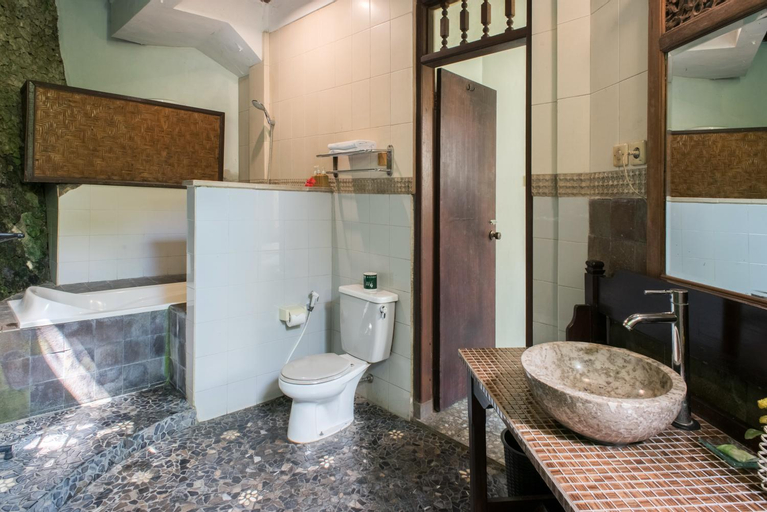 Bathroom 11