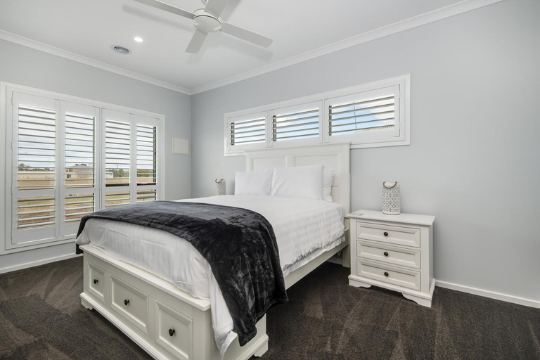 Bedroom 9