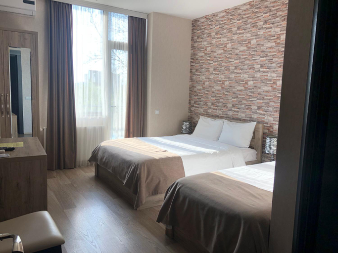 Bedroom 3, Continental Hotel, Tskaltubo
