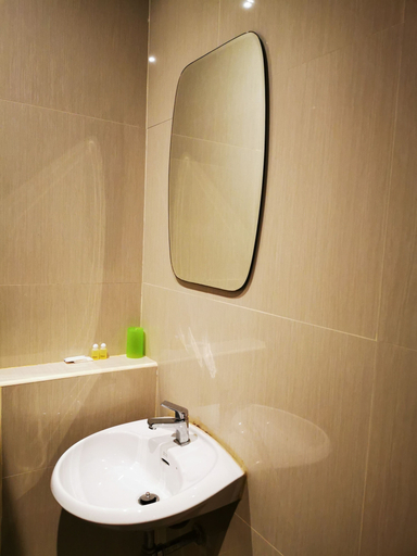Bathroom 4, Sorot House, Pattaya