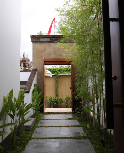 Exterior 2