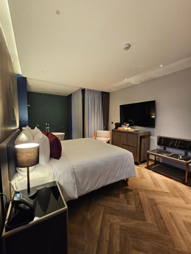 Bedroom 8