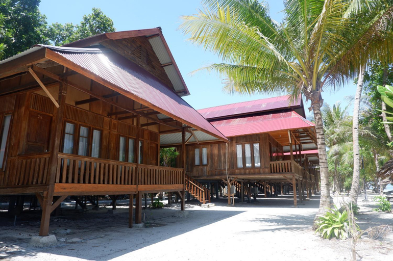 Exterior 7