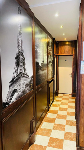 Others 5, Hotel Paris Gambetta, Paris