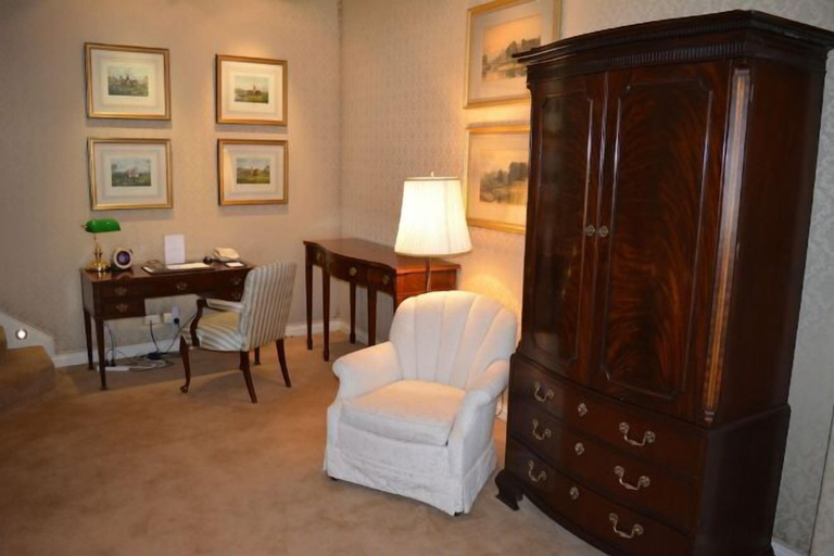 Bedroom 17