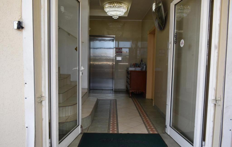 Public Area 2, Travel Inn Hotel Simpson Bay