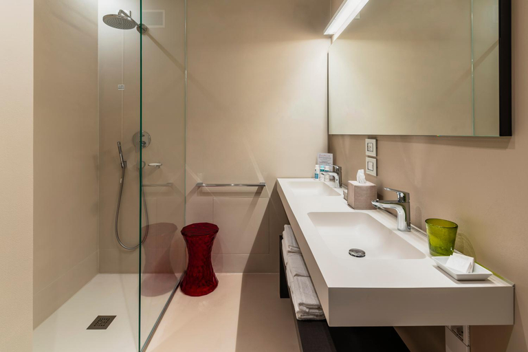 Others 5, Suites Hotel Astor, Belluno
