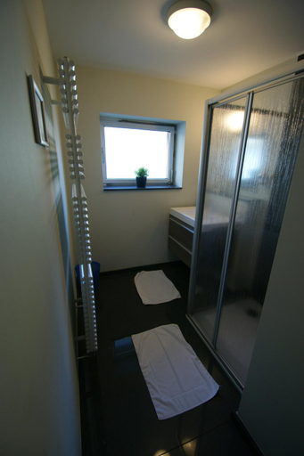 Bedroom 28