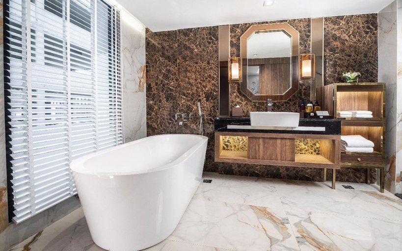 Bathroom 20