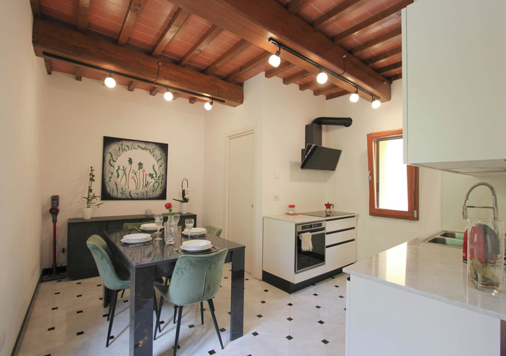 Others 5, Santa Croce Deluxe Suite, Florence